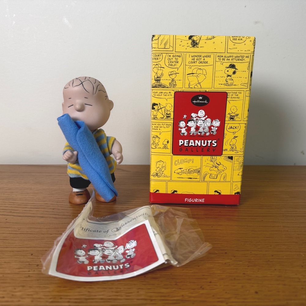 Hallmark Peanuts Gallery Linus Limited Edition Figurine QPC4019 with Box‎ COA